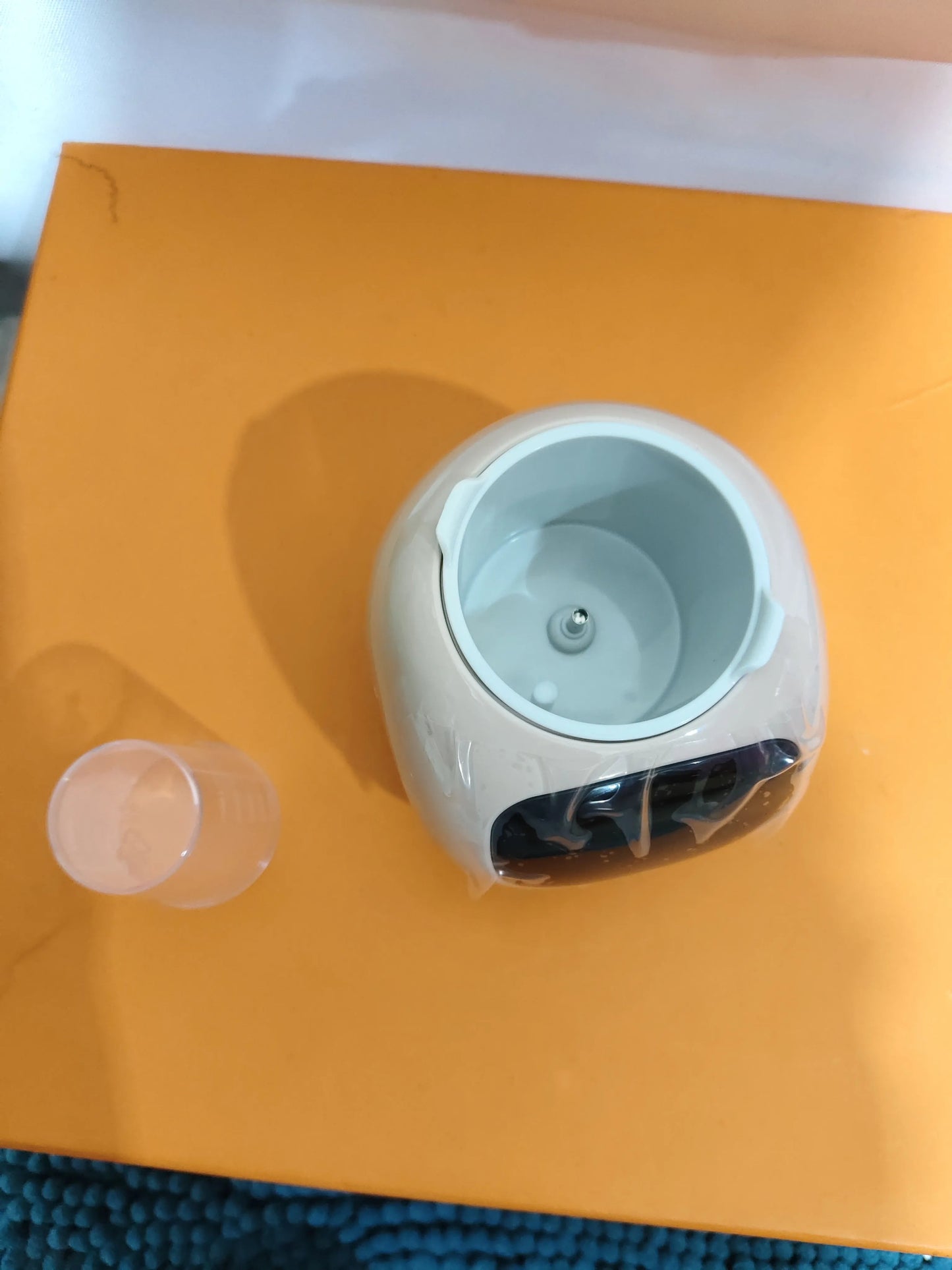 Smart Planter with AI Sensors – Fun, Easy Indoor Plant Care Ovelo