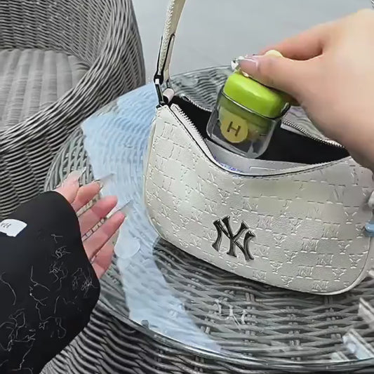 Portable Multi-Functional Lint Remover Roller – Gentle on Clothes, Compact & Reusable